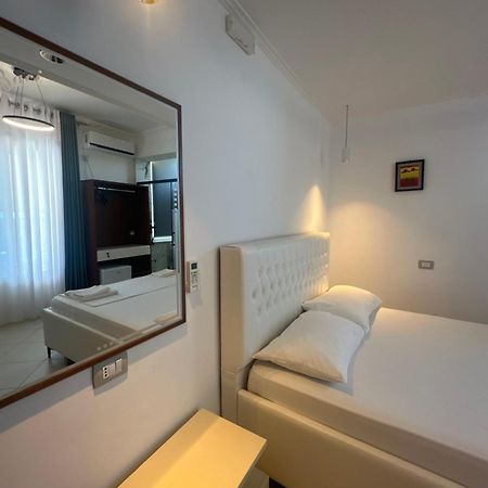 Hotel Kristal Borsh Luaran gambar
