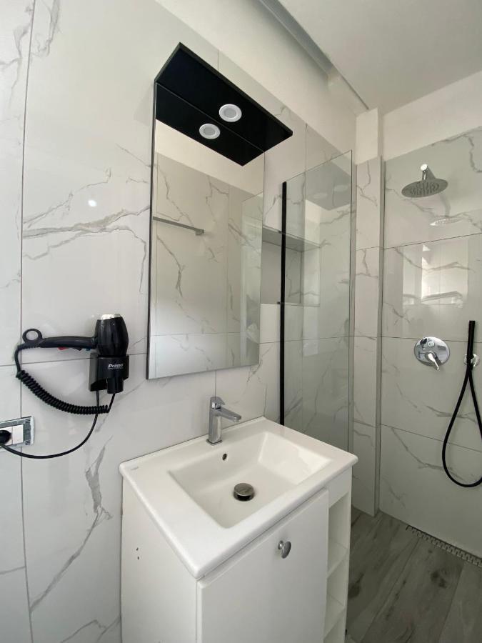Hotel Kristal Borsh Luaran gambar