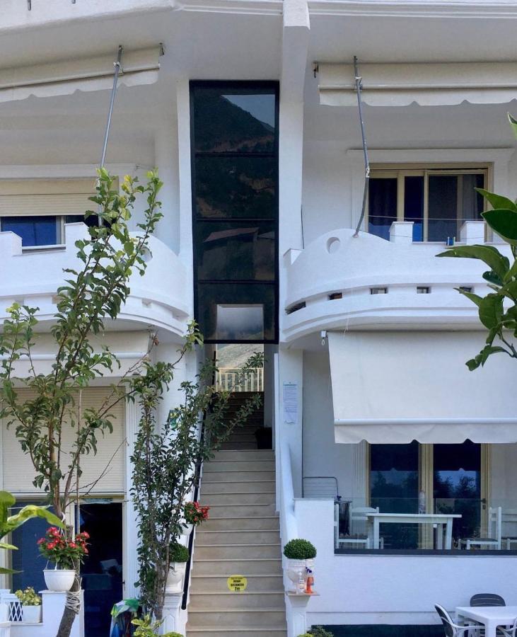Hotel Kristal Borsh Luaran gambar