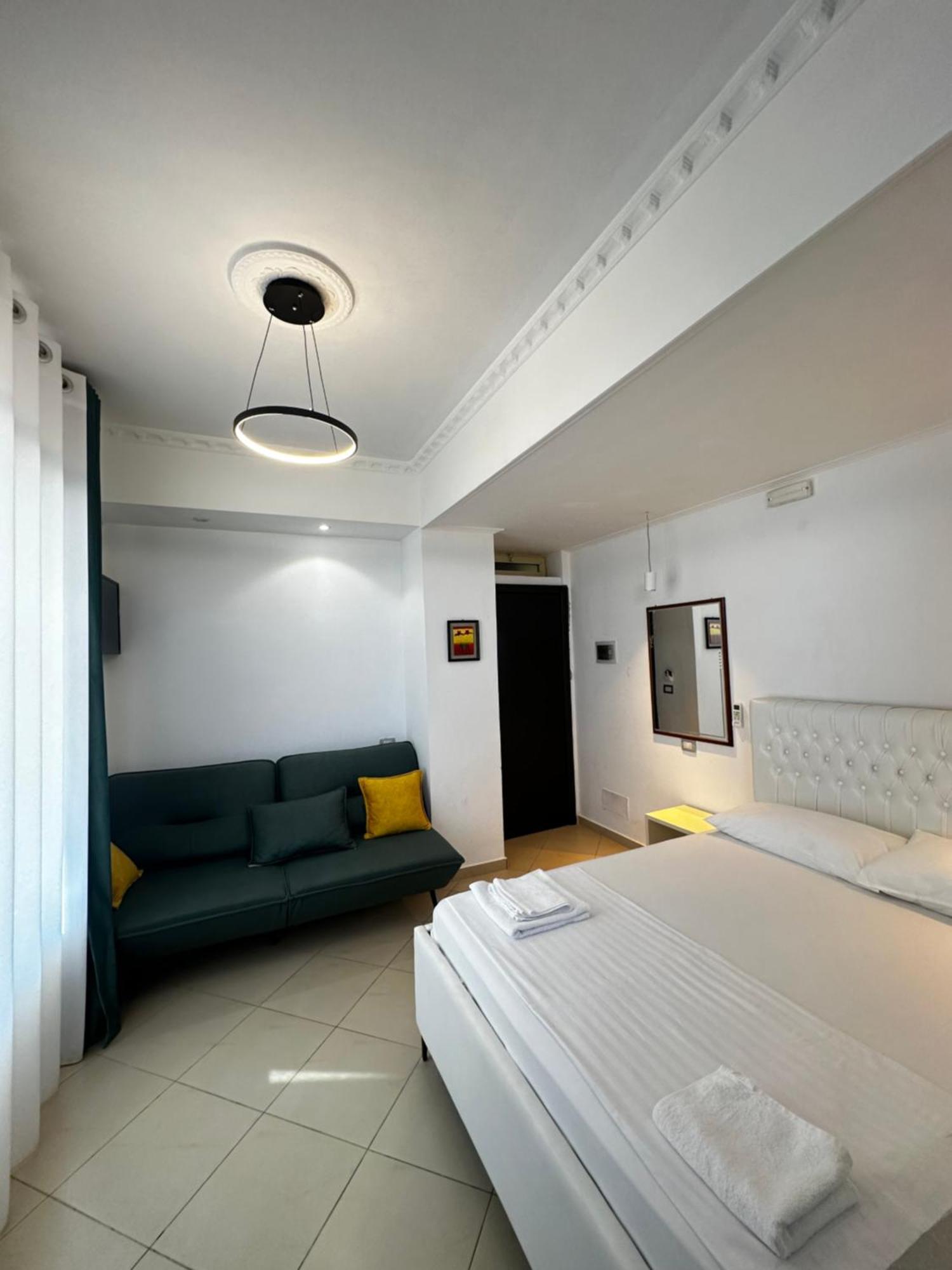 Hotel Kristal Borsh Luaran gambar