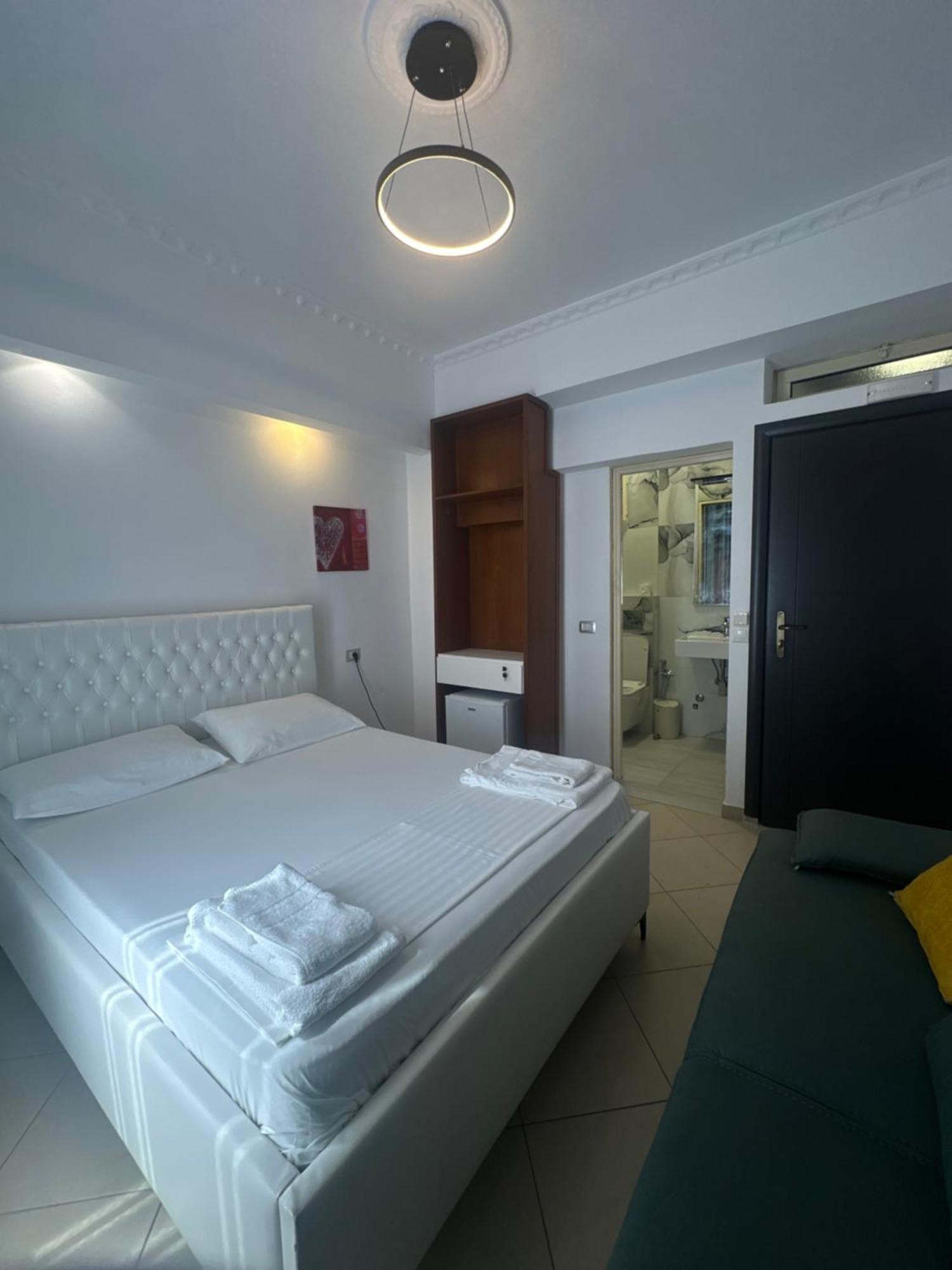 Hotel Kristal Borsh Luaran gambar